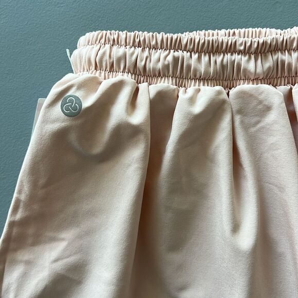 New Zella Soft Pink Elastic Shorts Size S - Picture 5 of 10